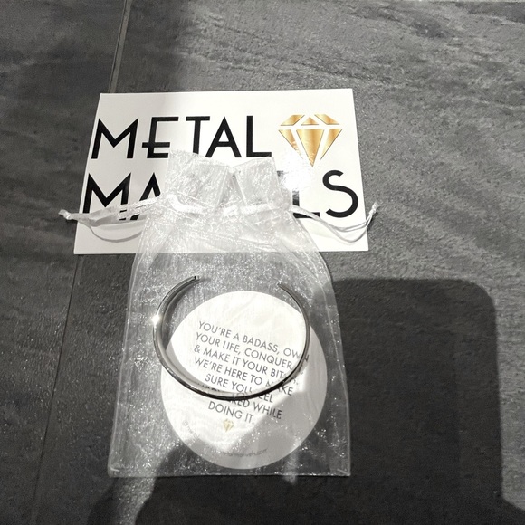 New Bangle Bracelet - Picture 5 of 5